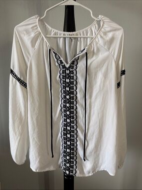 Cato White Peasant Top with Black Embroidered Front 20.T